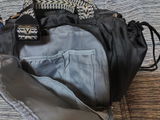R review photo