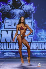 Alani Long review photo
