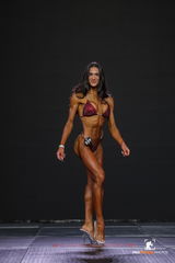 Alani Long review photo