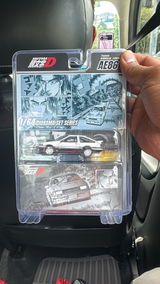 [HOBBY JAPAN] 1:64 Toyota Corolla Levin (AE86)/ INITIAL D Wataru Akiyama VS Keisuke Takahashi