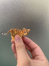 Leo review photo