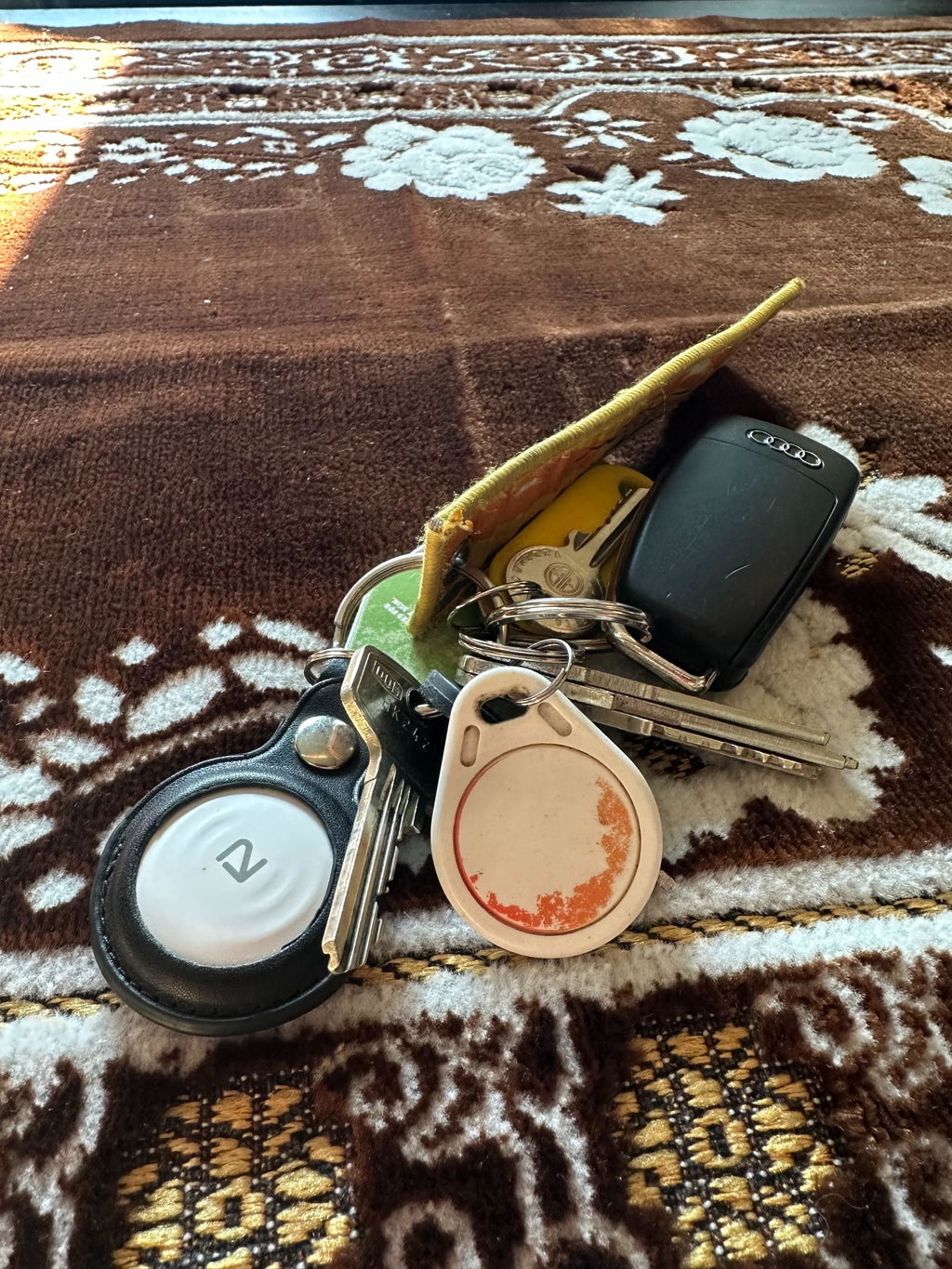 Trag Tag - Apple & Android + Sleutelhanger zwart