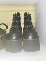 Tess De La Pair review photo