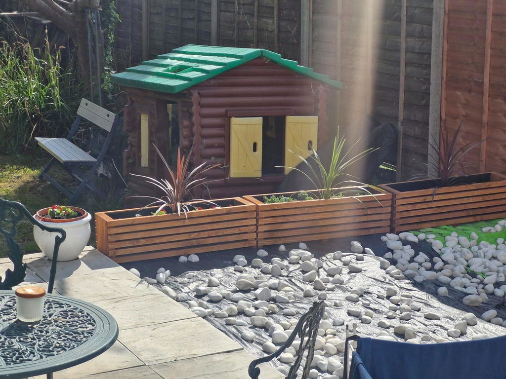 The Sussex Planter Outdoor Wooden Raised Bed
