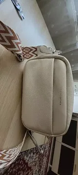 L***a review photo