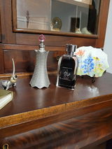 D.H. review photo