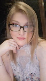 Kaitlyn review photo