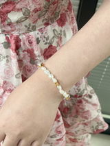 Seraphina review photo