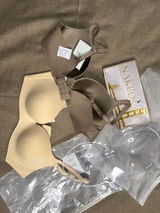 Ayesha Mirza review photo