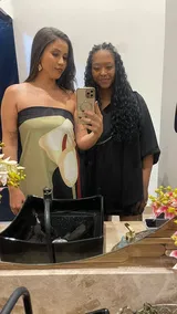 M***a review photo
