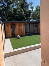 Gareth Kobrin review photo