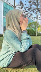 Diyana Azham review photo