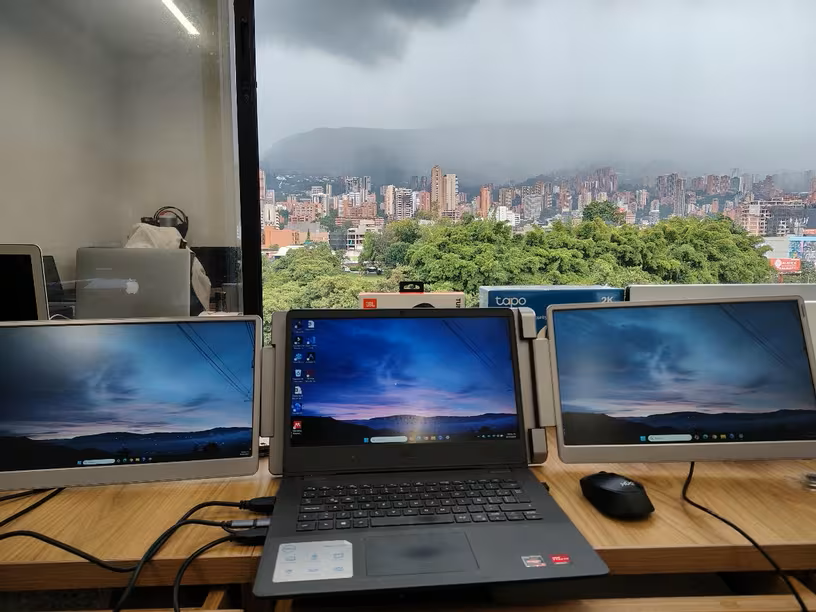 TUTT 15.6” Dual Portable Monitor | 16:9 Ratio FHD IPS Triple Screen Extender | Rotating Right Screen | Standalone | H5 Converter Cable | Windows, Mac OS – S10
