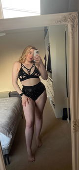 Laura review photo
