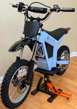 Lucas Price review photo
