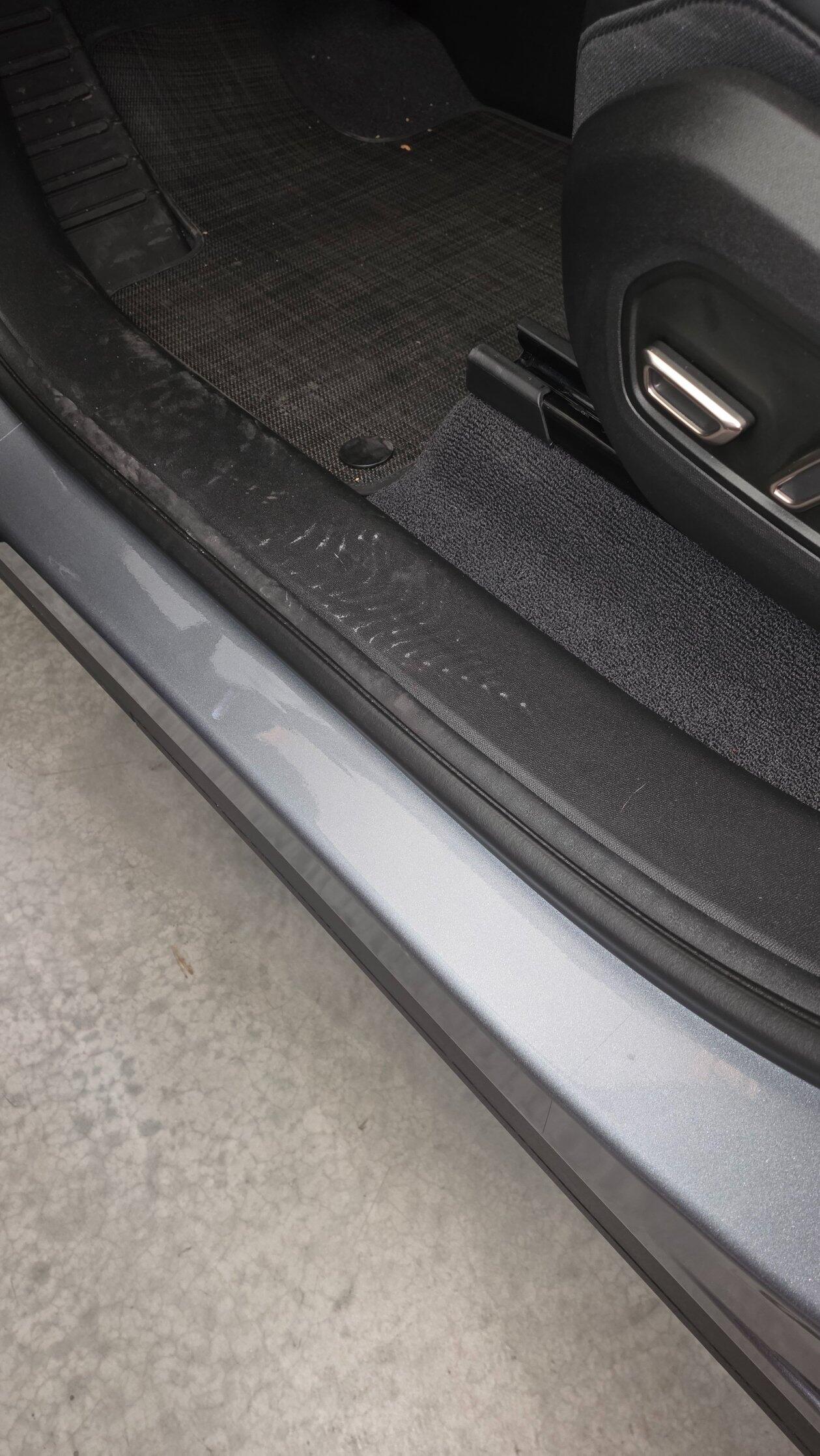 Door Entry PPF | Rivian R2, Clear Door Sill Protection