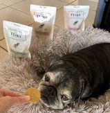 Biscuits pour chien offre de Pâques: 1 Poulet Romarin acheté, 1 Boeuf Carotte offert