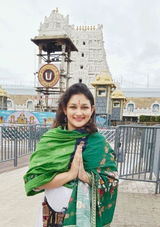 Sonali Shah review photo