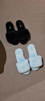 M. review photo