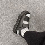 E. review photo