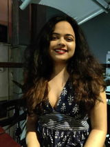 Shreya Sathe review photo