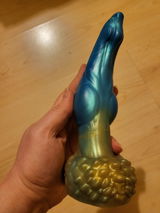 M. review photo