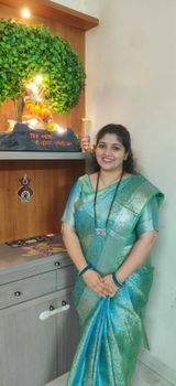 Richa Dhulekar review photo