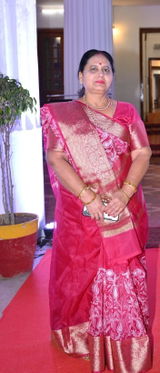nisha review photo
