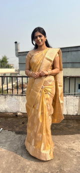 Saumya Pandey review photo