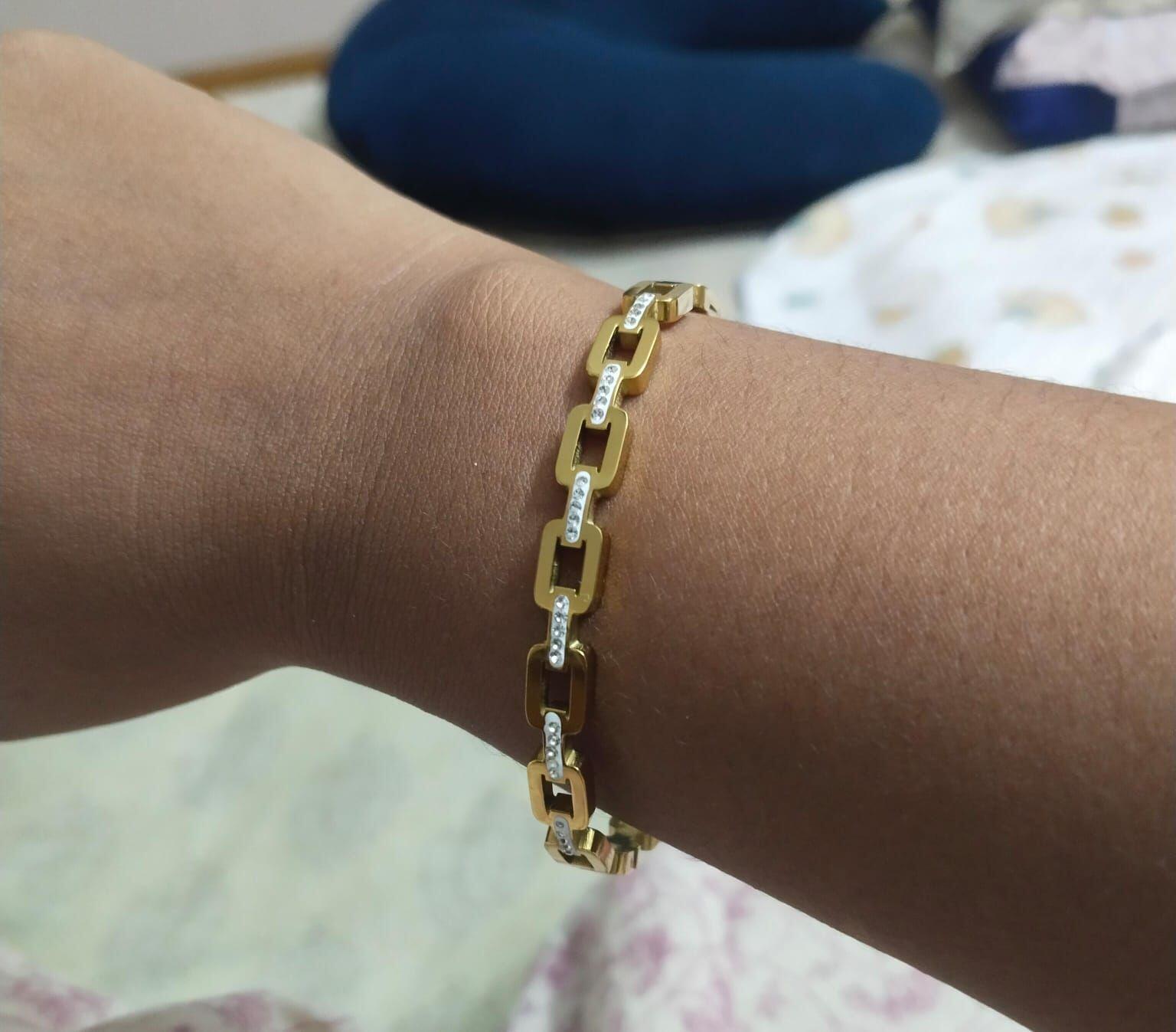 Yogalakshmi Shankar review photo