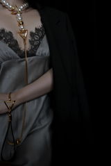 Nomi review photo