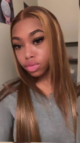 Jailyn B. review photo