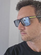 Chris Bold review photo