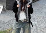 T.Y. review photo