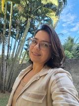 Camila Quintanilha review photo