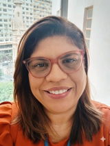 Flavia Souza review photo