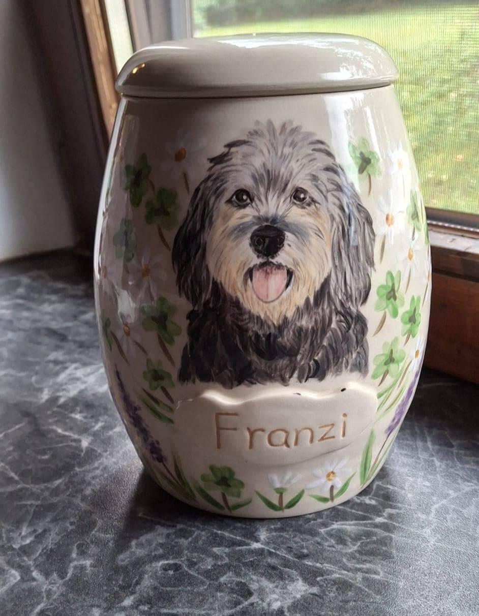 Custom Pet Portrait Ceramic Memorial Urn – Handmade Pet Ashes Keepsake