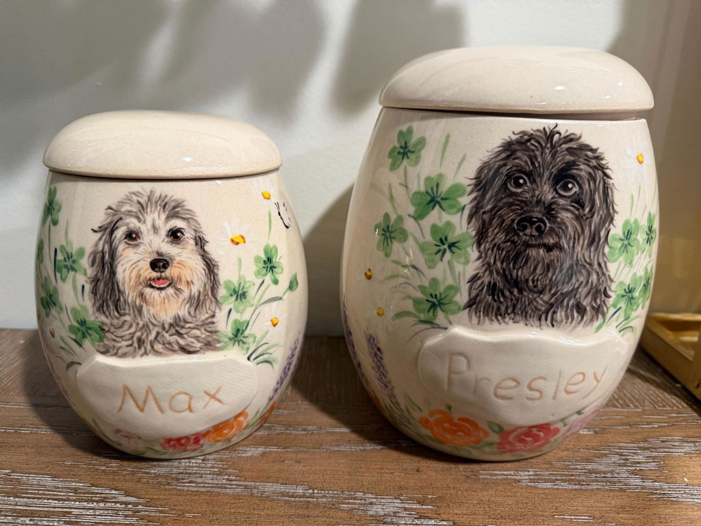 Custom Pet Portrait Ceramic Memorial Urn – Handmade Pet Ashes Keepsake