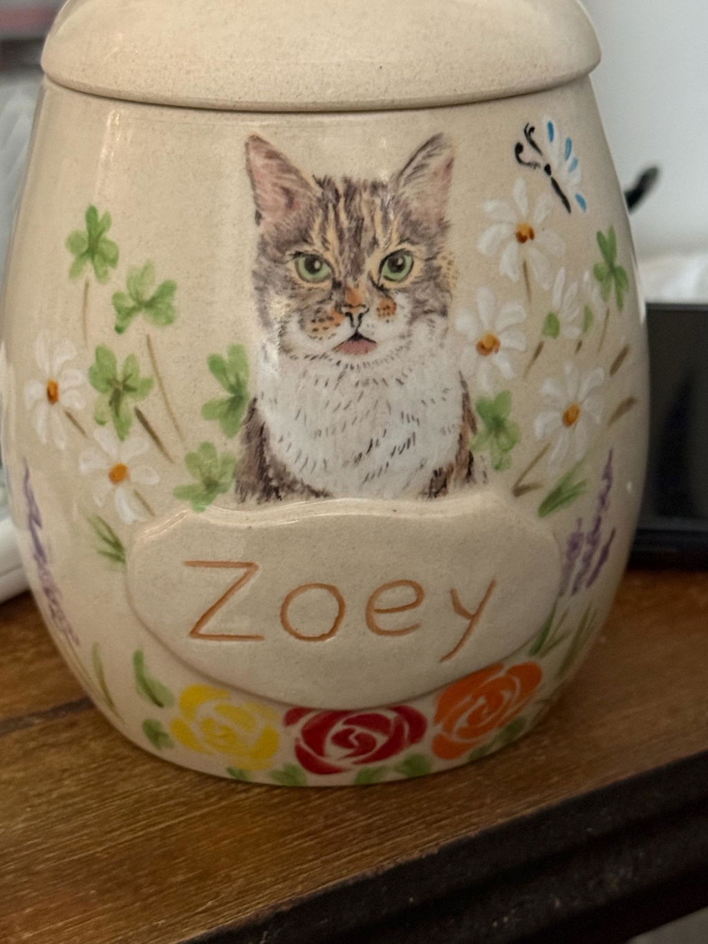 Custom Pet Portrait Ceramic Memorial Urn – Handmade Pet Ashes Keepsake