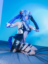 H.D. review photo