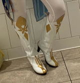 J. review photo