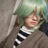 M. review photo