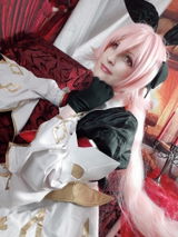 f.g. review photo
