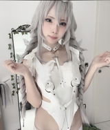 M.J. review photo