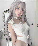 M.J. review photo