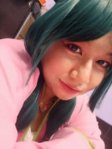 R. review photo