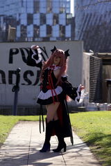 R. review photo