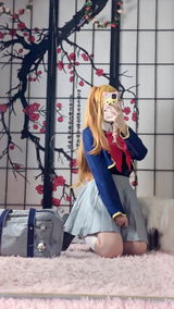 L. review photo
