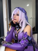 t.h. review photo