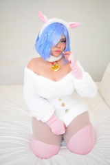 L. review photo